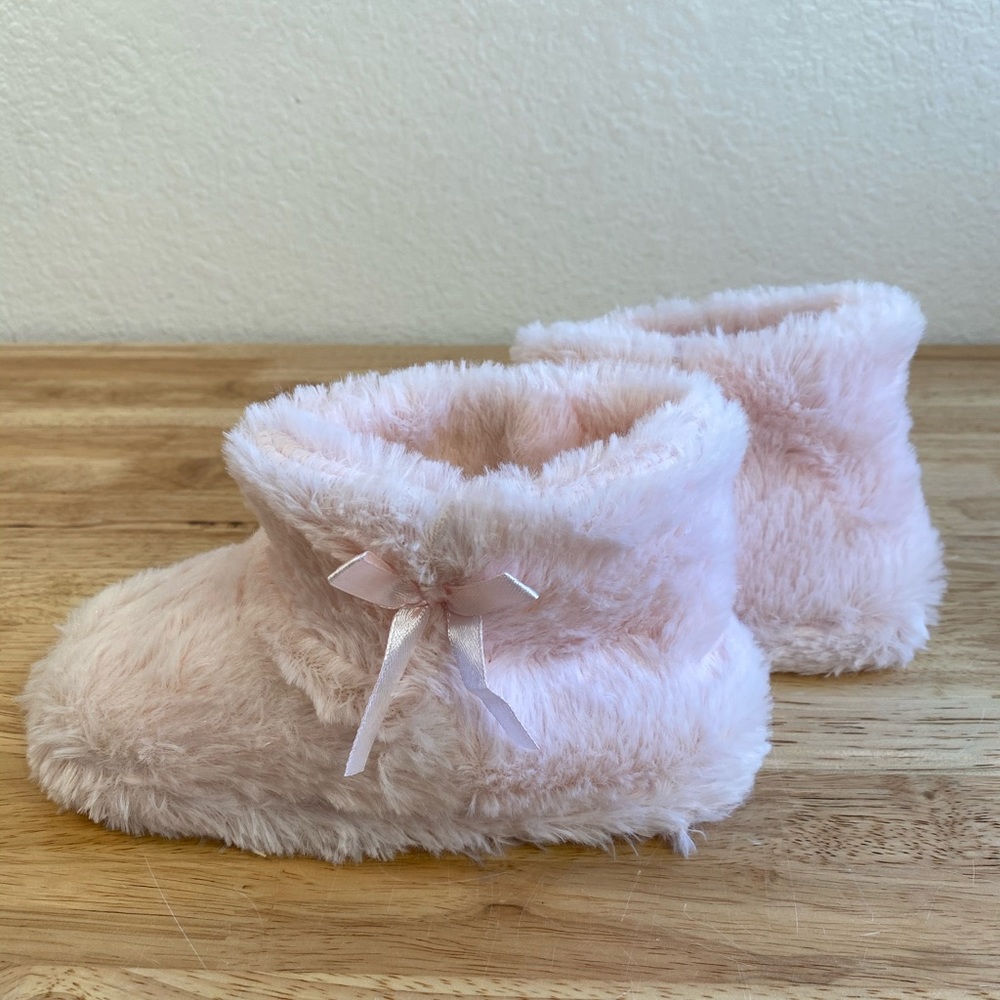 Girls Pink Fuzzy Soft Slippers